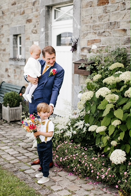 Bruidegom met kindjes