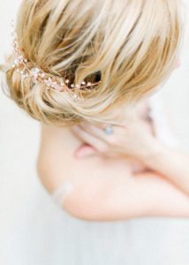 rosé gouden haarsieraad